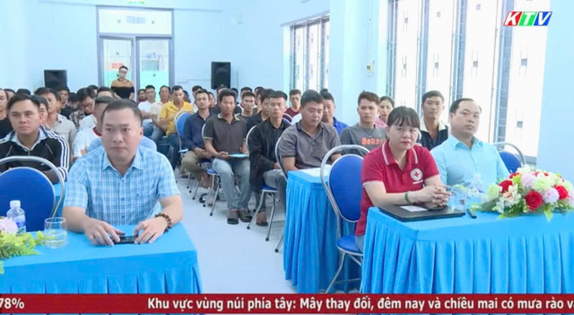 HAI GIẢNG LỚP TẬP HUẤN SƠ CẤP CỨU CHO DOANH NGHIỆP, KHÁCH SẠN VÀ RESORT TỈNH KHÁNH HÒA